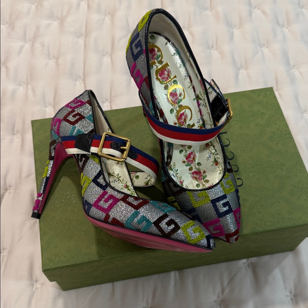 Gucci Multicolor Patterned Heels with Buckle